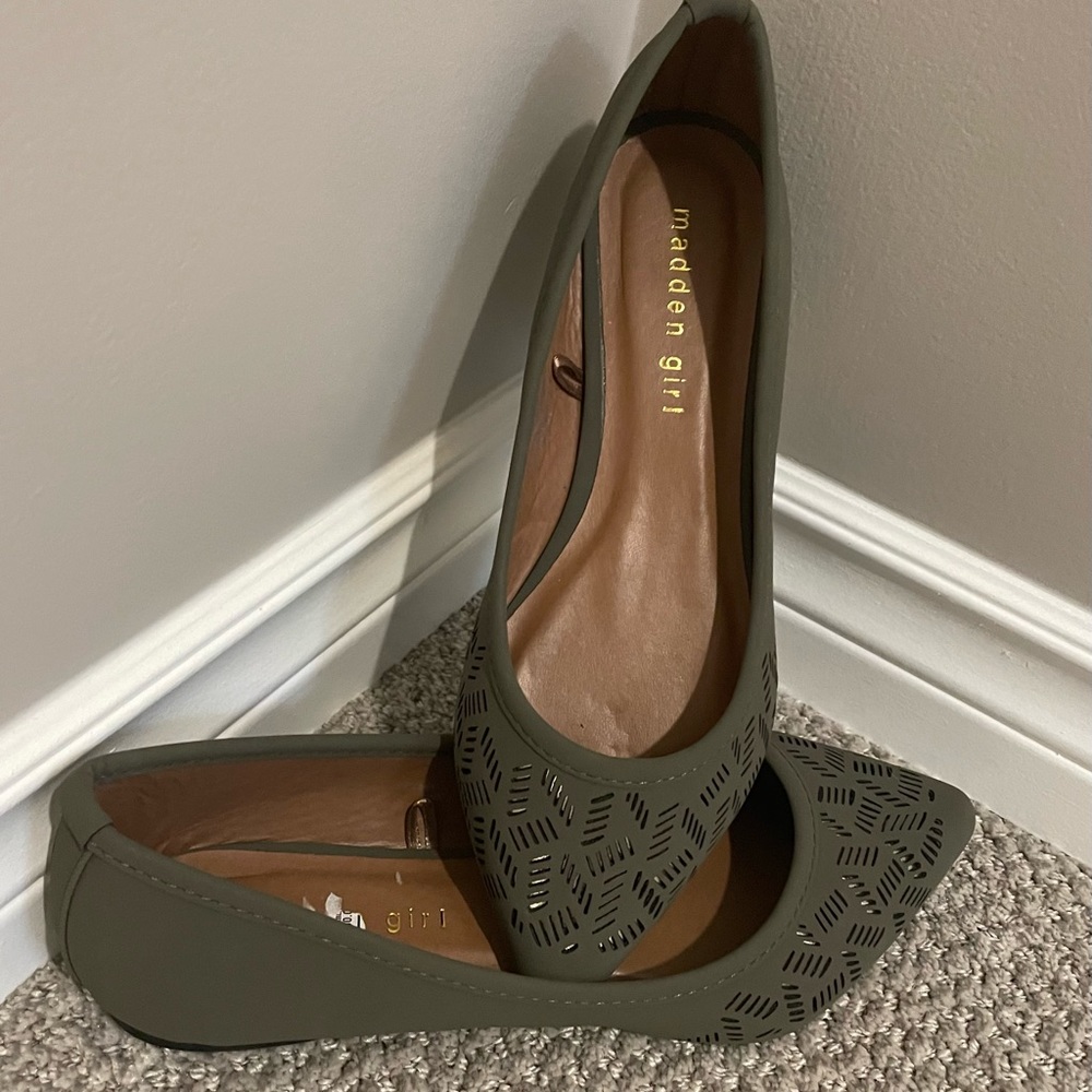 Madden Girl Sz 6.5